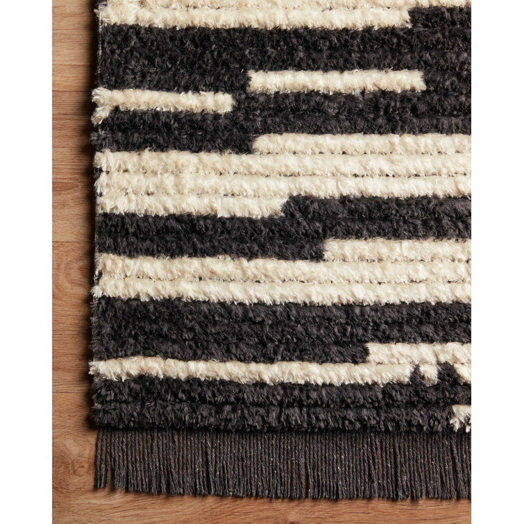 Ivory Abstract Easy-Care Synthetic Runner Rug, 2'7" x 8'