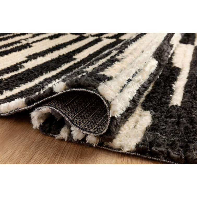 Ivory Abstract Easy-Care Synthetic Runner Rug, 2'7" x 8'