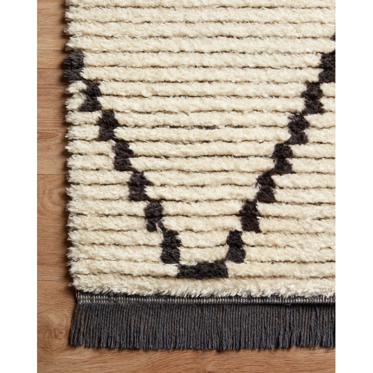 Ivory Geometric Easy-Care Synthetic Runner Rug 2'7" x 8'