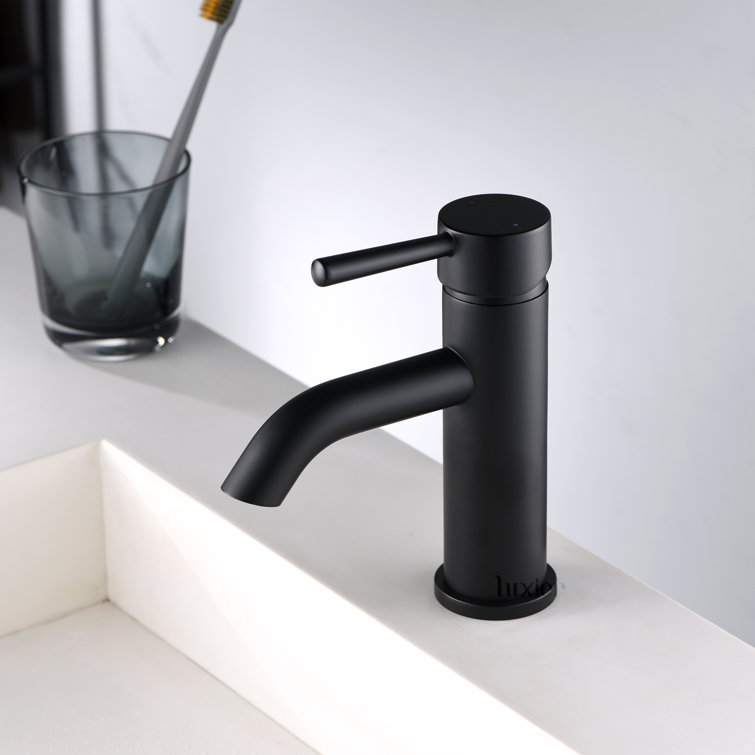Matte Black Single-Handle Bathroom Faucet with Drain Assembly