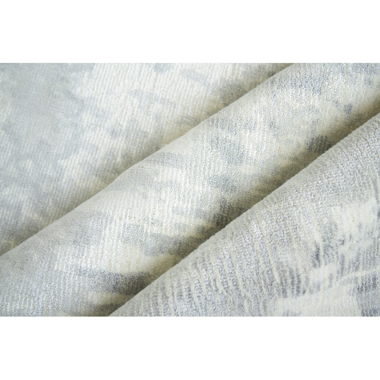 Handmade Abstract Gray and Silver Wool Viscose Area Rug