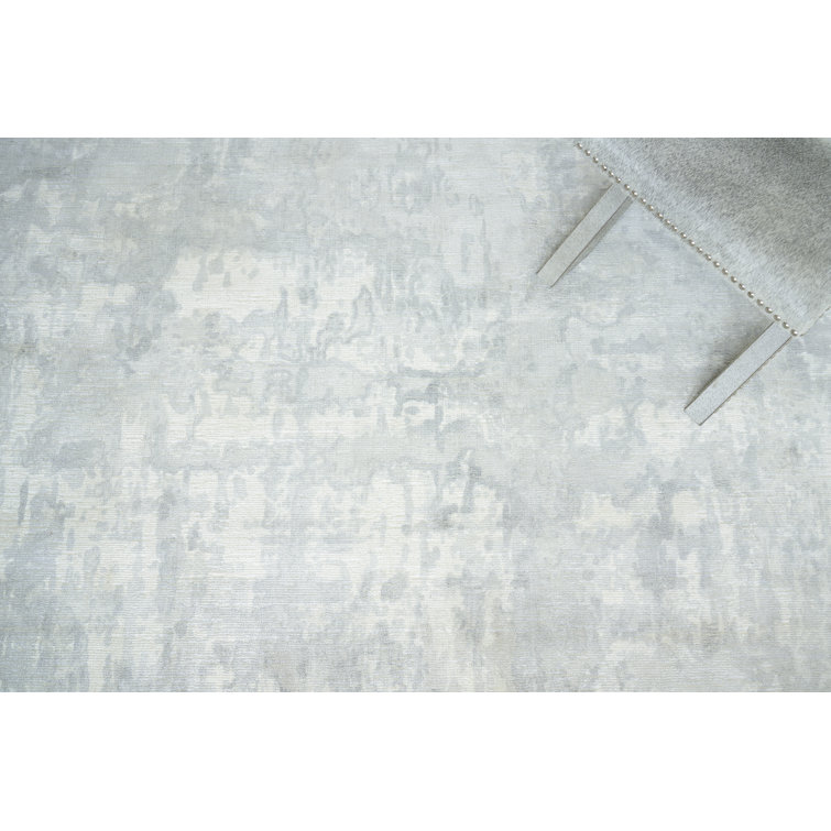 Handmade Abstract Gray and Silver Wool Viscose Area Rug
