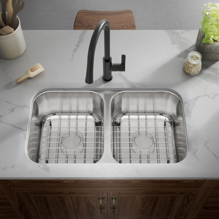 31.25'' Stainless Steel Double Bowl Undermount Kitchen Sink