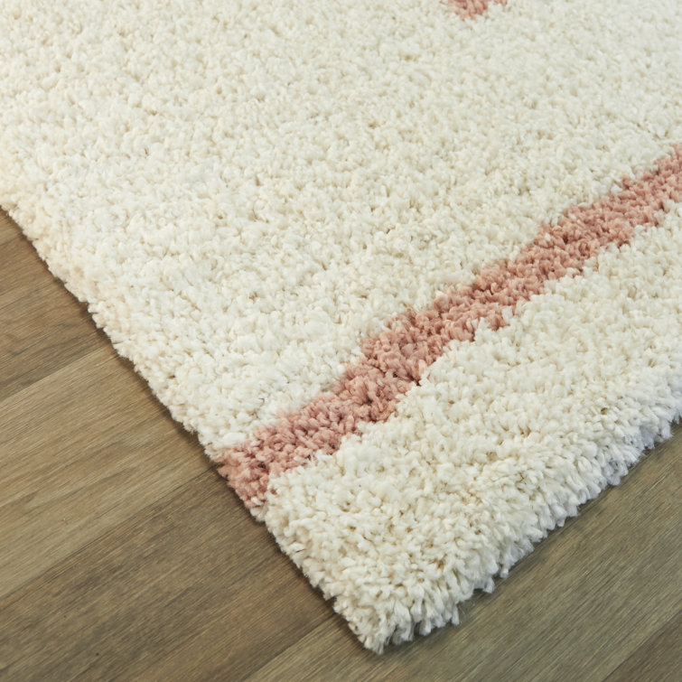 Sherpa Cozy Himalaya Inspired White/Pink Shag Rug 5' x 7'