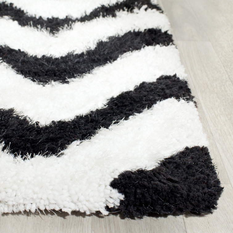 Ivory and Black Chevron Shag Hand-Tufted Wool Rug, 3' x 5'