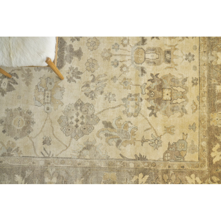 Elegant Ivory and Gray Hand-Knotted Wool Oriental Rug 10' x 14'