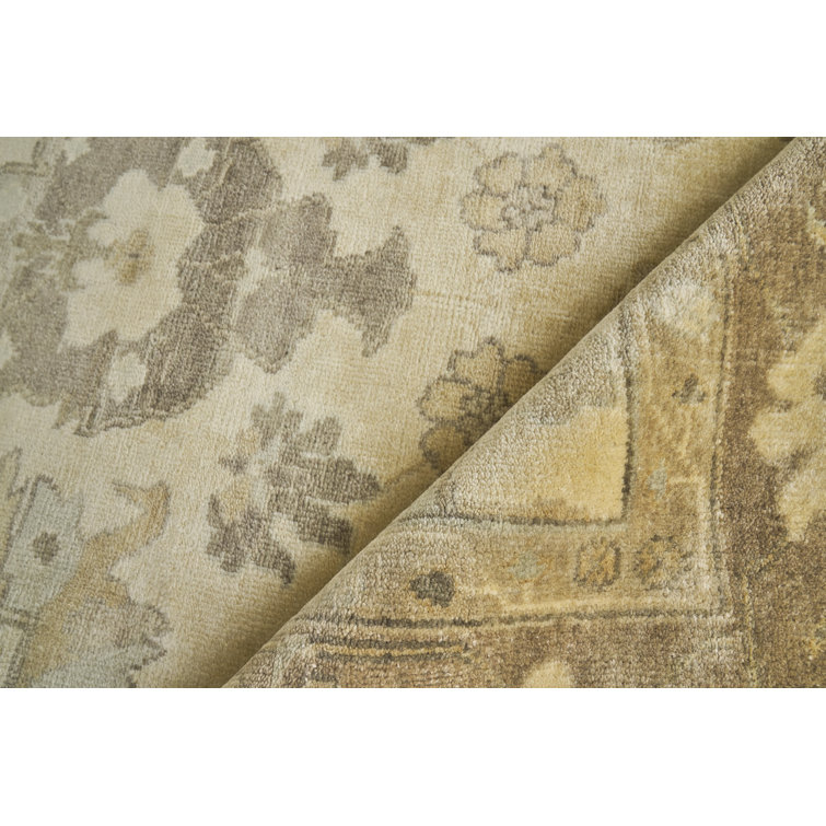 Elegant Ivory and Gray Hand-Knotted Wool Oriental Rug 10' x 14'