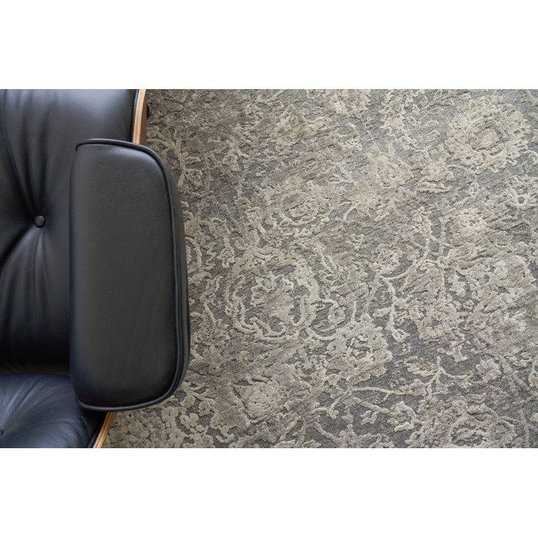 Gray Hand-Knotted Wool and Silk 6' x 9' Rug