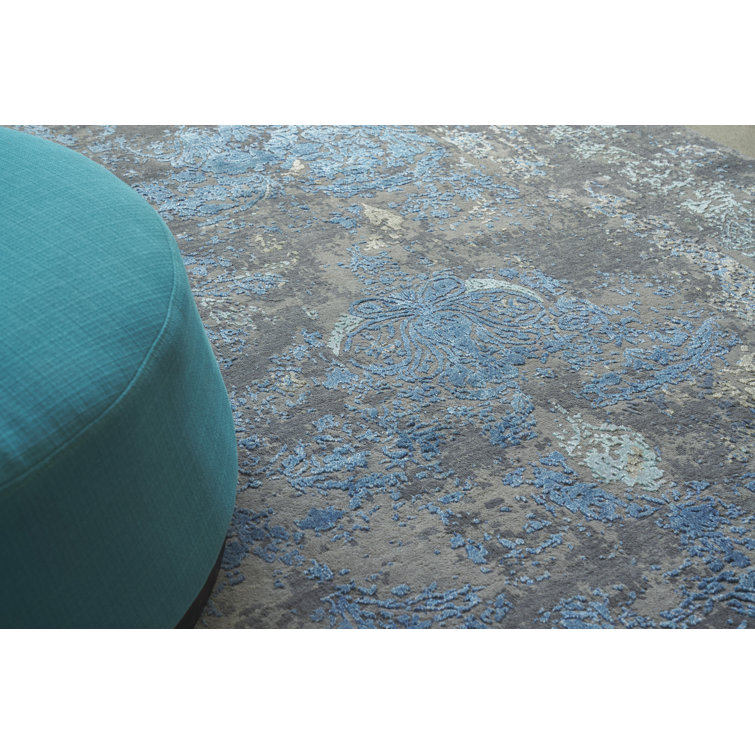 Elder Hand-Knotted Wool and Viscose Blend Gray and Blue Area Rug, 6' x 9'