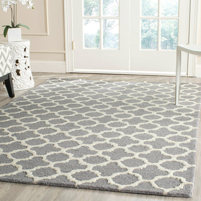 Silver/Ivory Geometric Hand-Tufted Wool Area Rug 30" x 7"