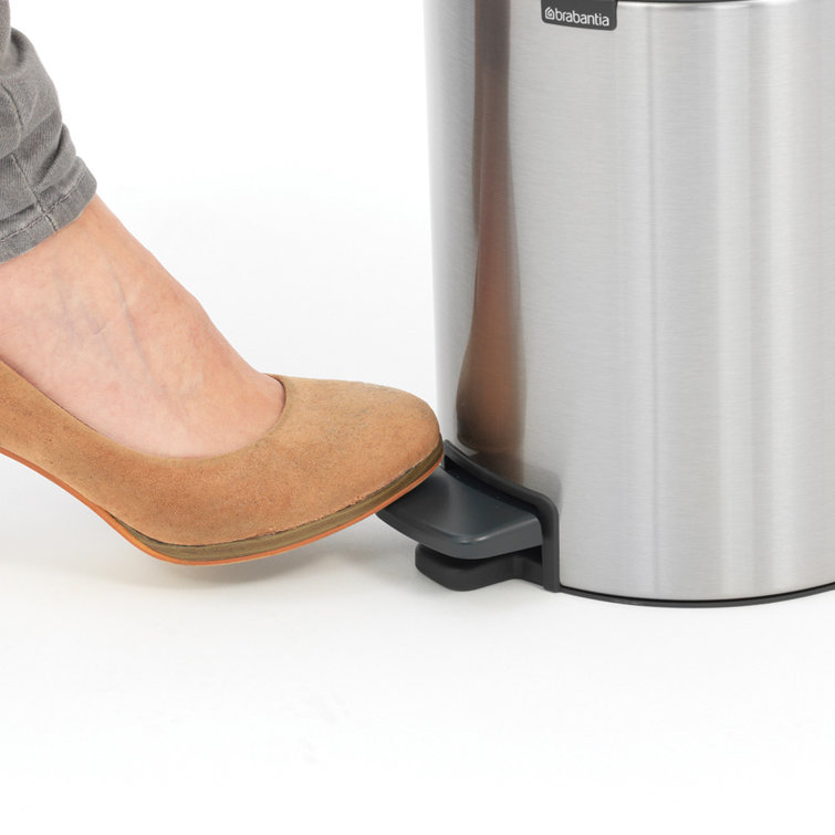 Matt Steel Fingerprint Proof Round Pedal Trash Can, 5 Liter