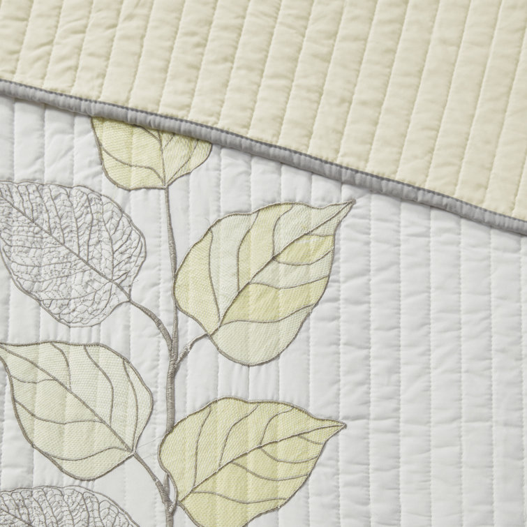 Yellow Reversible Embroidered Microfiber Full Quilt Set