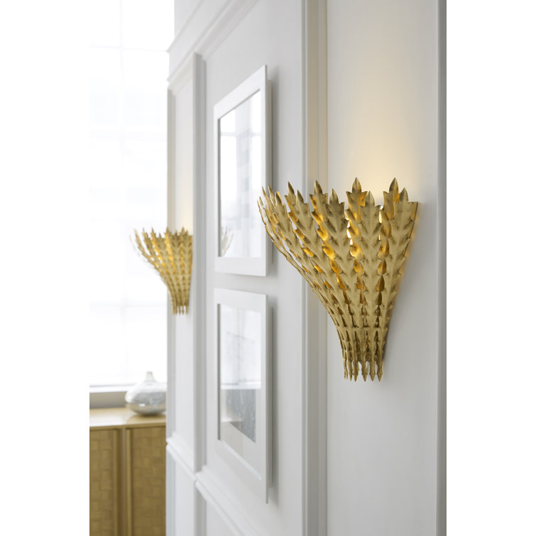 Hampton Leaf-Shaped Pocket-Style Sconce in Burnished Silver