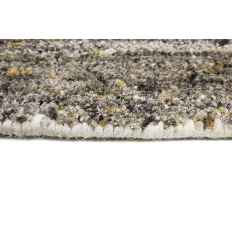 Ivory Hand-Loomed Wool 4' x 6' Rustic Area Rug