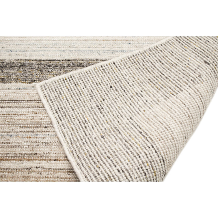 Ivory Hand-Loomed Wool 4' x 6' Rustic Area Rug
