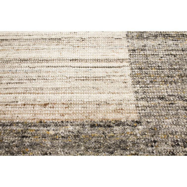Ivory Hand-Loomed Wool 4' x 6' Rustic Area Rug
