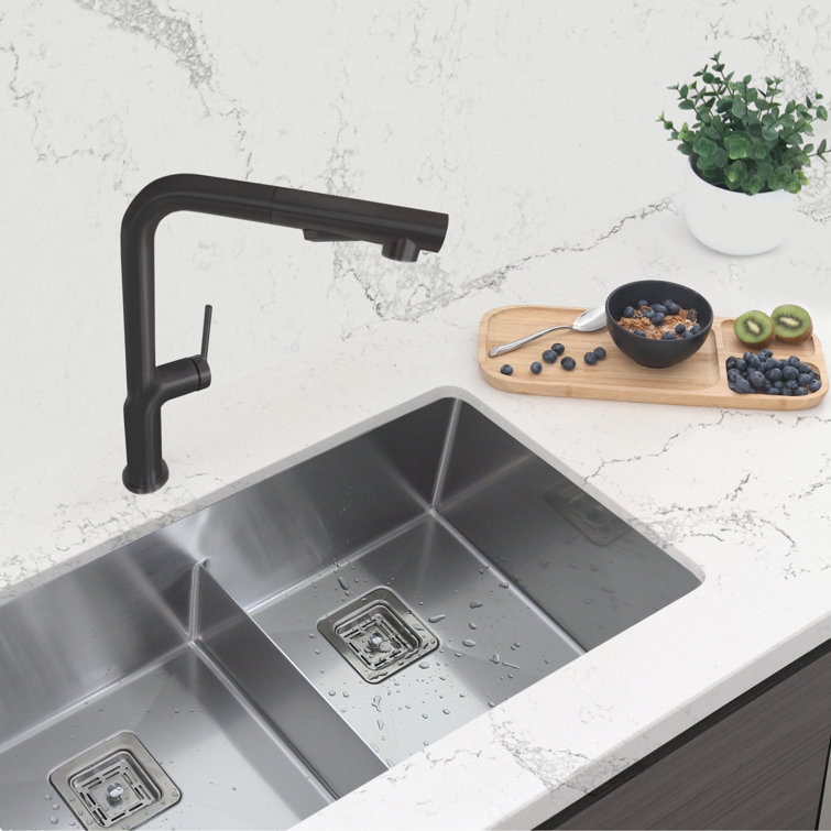 Matte Black Stainless Steel Pull-Down Kitchen Faucet