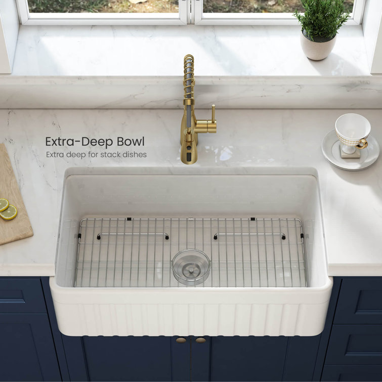 Elegant White Fireclay Farmhouse Kitchen Sink with Grid and Strainer