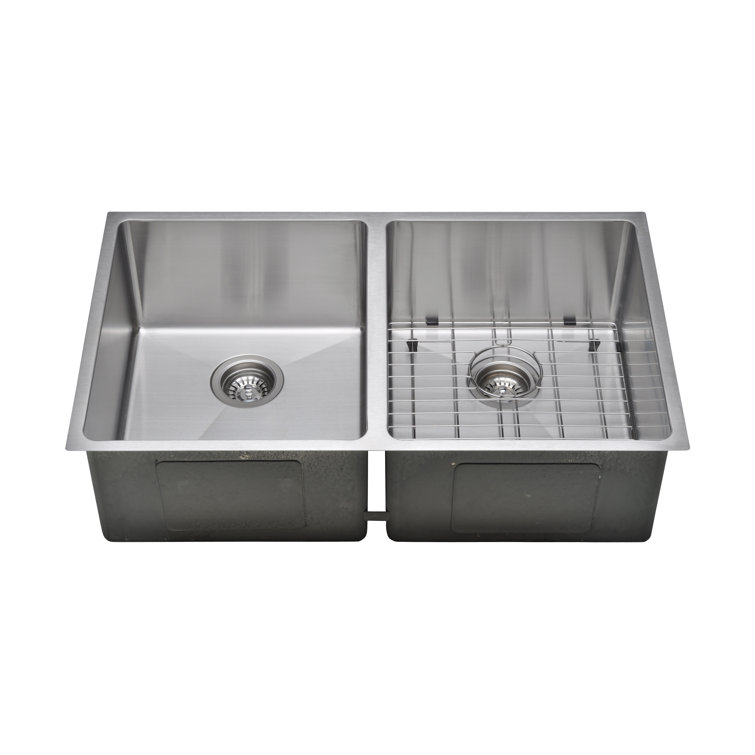 33'' Matte Stainless Steel Double Bowl Undermount Kitchen Sink