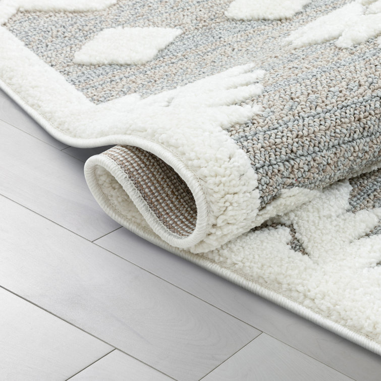 Gray and Beige 5' x 7' Moroccan Pattern Area Rug