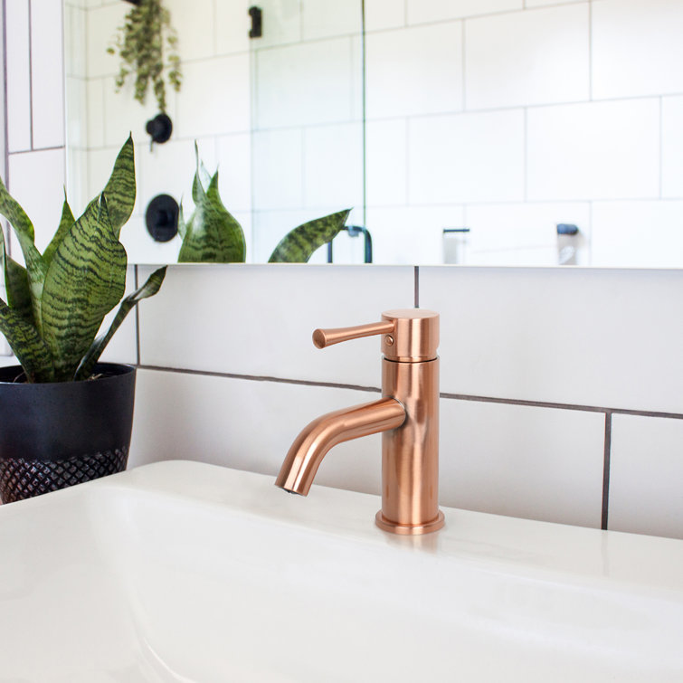 Copper Single-Handle Bathroom Faucet with Brass Construction