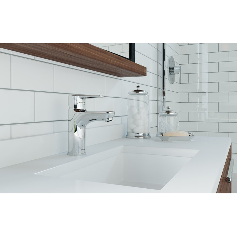 Polished Chrome Modern Single Hole Bathroom Faucet