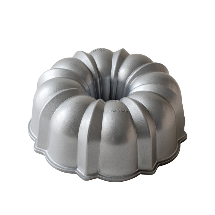 Sparkling Silver Non-Stick Aluminum Round Bundt Pan, 12-Cup