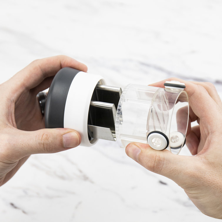 Compact Black and White BPA-Free Garlic Mincer with Stainless Steel Blade