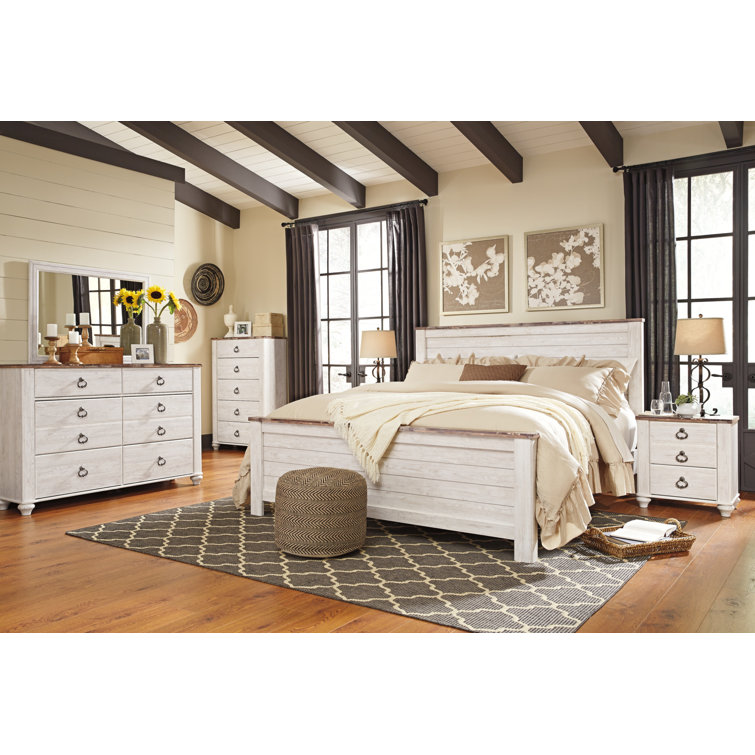 Willowton Whitewashed Wood California King Panel Bed