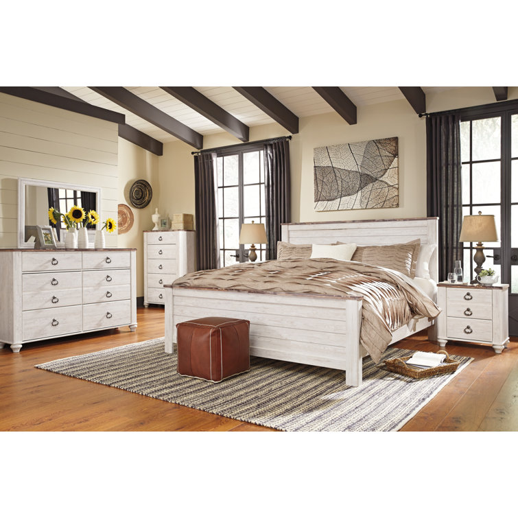 Willowton Whitewashed Wood California King Panel Bed