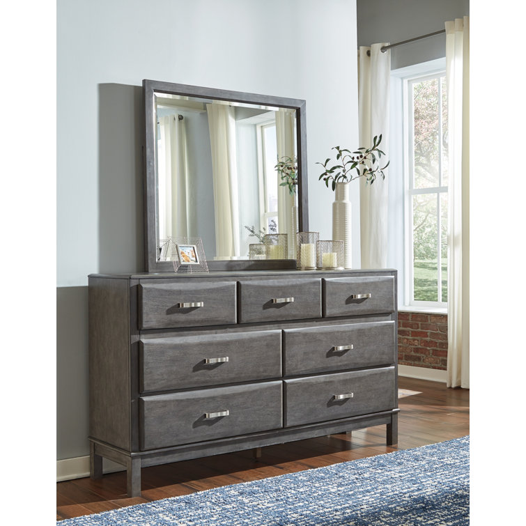 Gray 7-Drawer Dresser with Dovetail Construction
