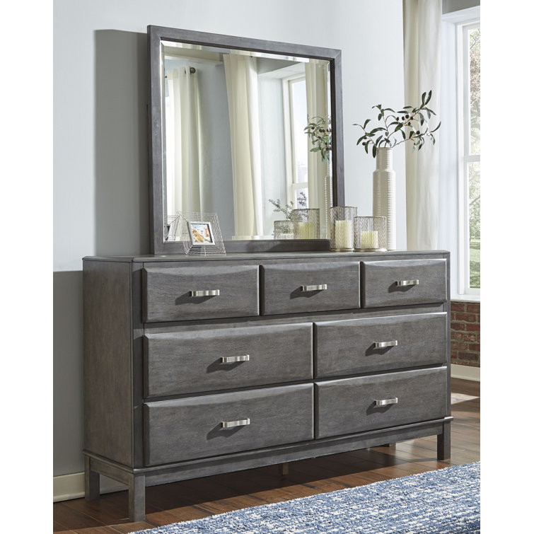 Gray 7-Drawer Dresser with Dovetail Construction