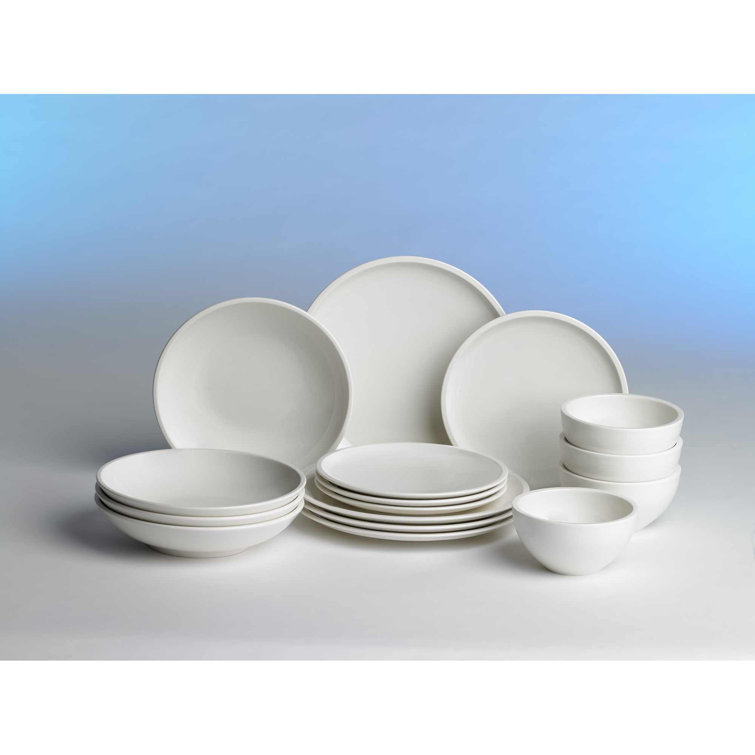 Villeroy & Boch White 16-Piece Porcelain Dinnerware Set, Service for 4