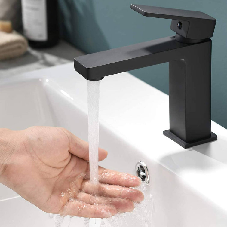 Single-Hole Single-handle Bathroom Faucet