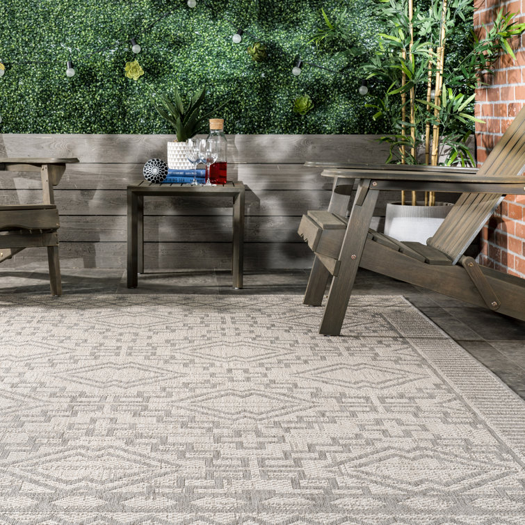 Reversible Gray Stripe Synthetic 5' x 8' Area Rug