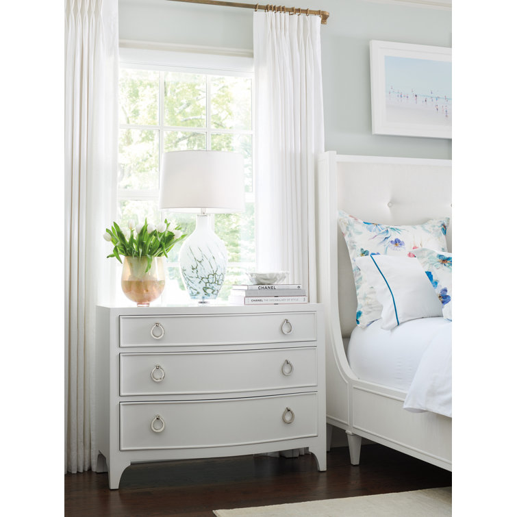 Crisp White Transitional 3-Drawer Bachelors Chest