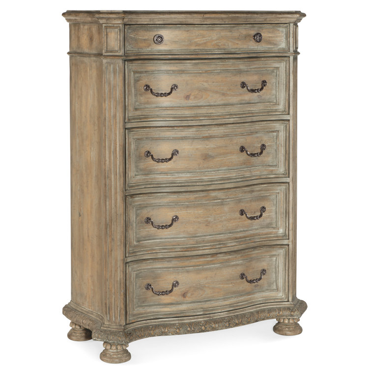 Traditional Medium Wood 5-Drawer Dresser with Dovetail Drawer
