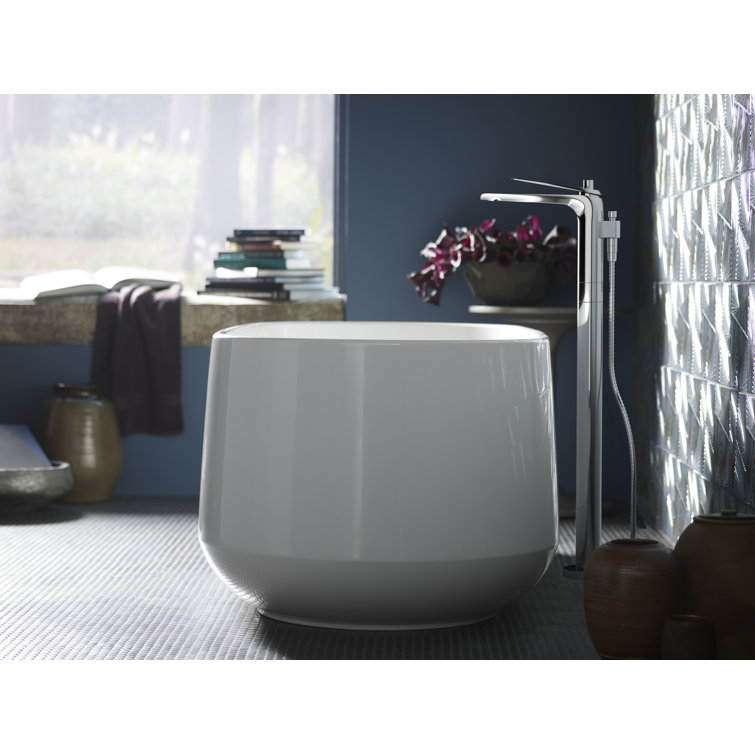 Ceric 65-Inch White Acrylic Freestanding Oval Soaking Tub