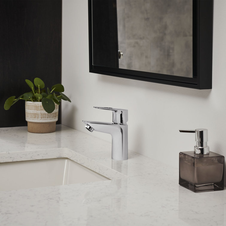 Starlight Chrome Single Hole Bathroom Faucet