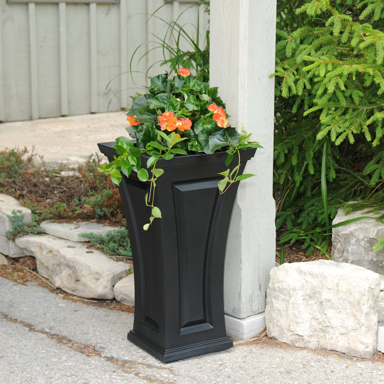 Cambridge Tall Black Polyethylene Outdoor Planter