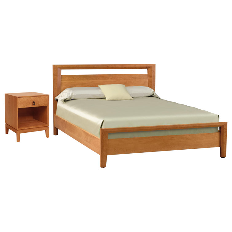 Sleek Mansfield Queen Platform Bed in Natural Cherry