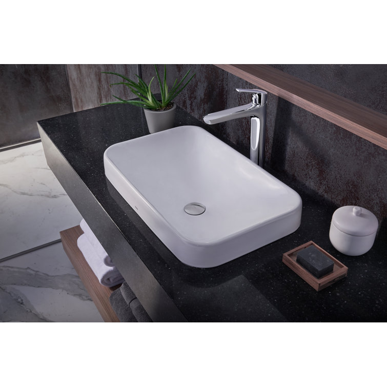 Elegant Polished Chrome Single Hole Bathroom Faucet with Drain Assembly