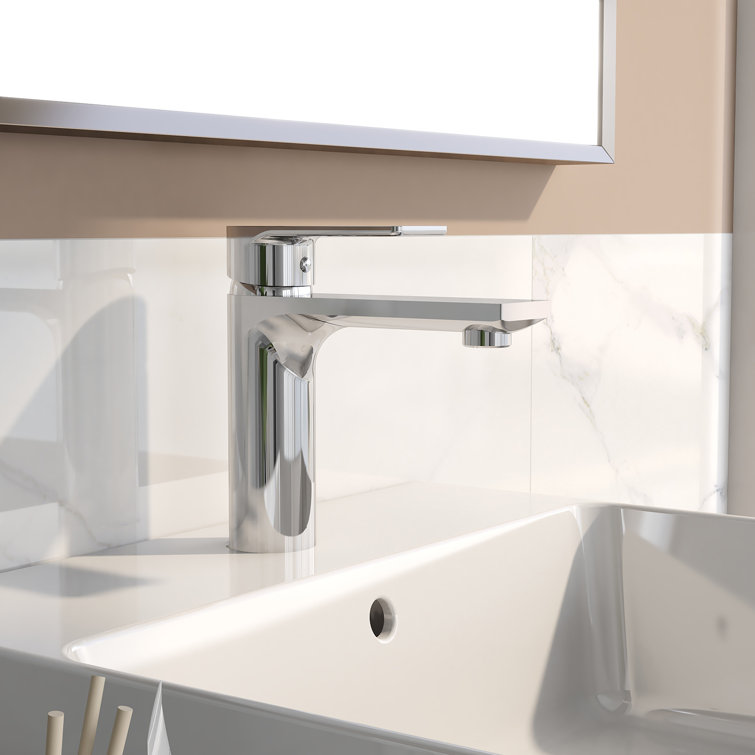 Chrome Brass Single Hole Bathroom Faucet
