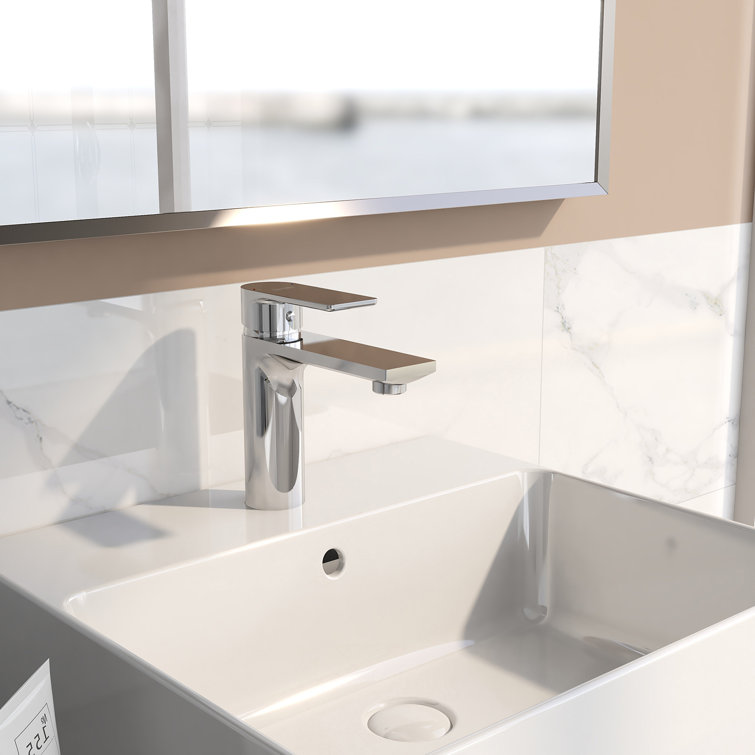Chrome Brass Single Hole Bathroom Faucet