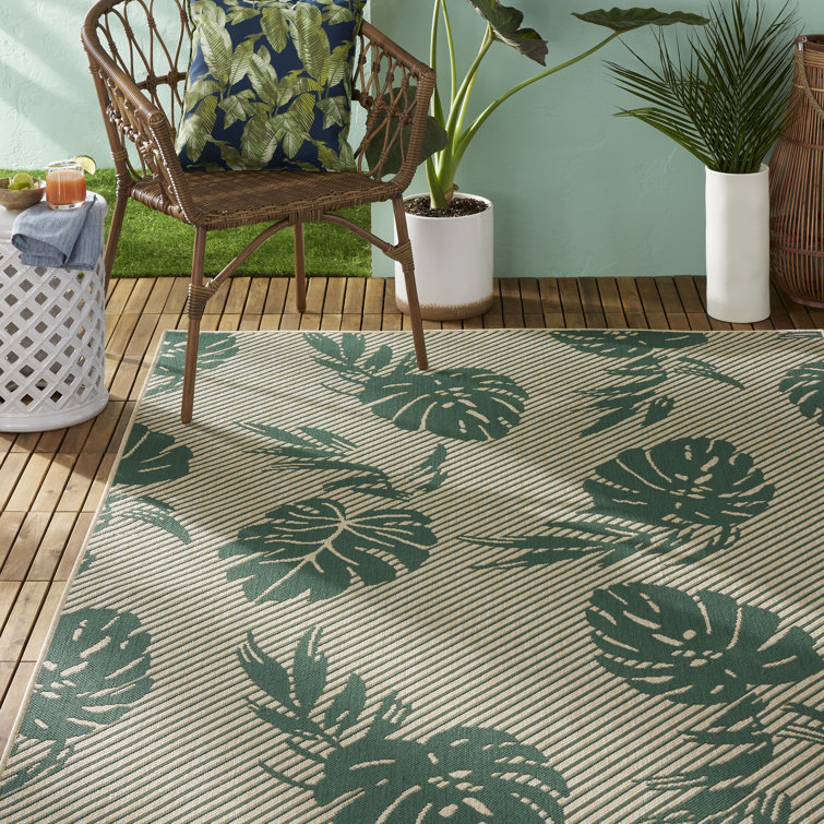 Tropical Island Vibes Reversible Beige/Green Synthetic Area Rug, 5' x 7'