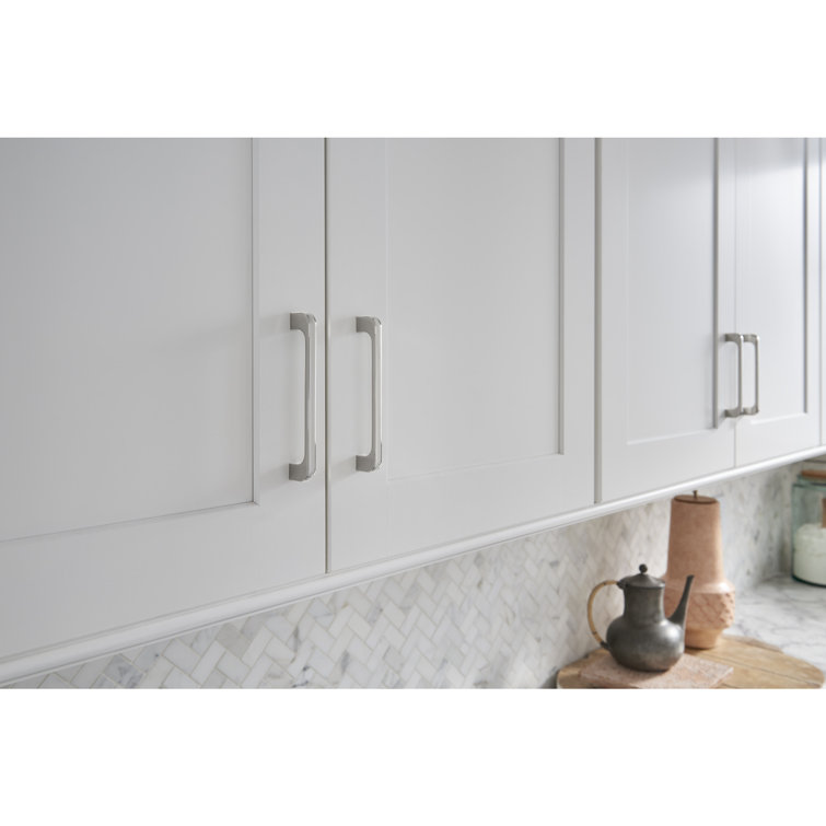 Matte Black 160 mm Contemporary Cabinet Pull with Mounting Hardware