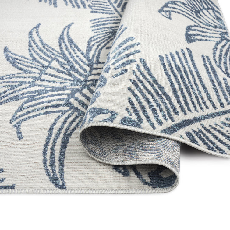 Navy and Ivory Whimsical Pineapple 8' x 10' Indoor/Outdoor Rug