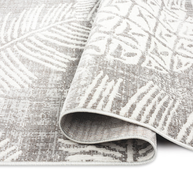Taupe and Ivory Pineapple 8' x 10' Indoor/Outdoor Rug