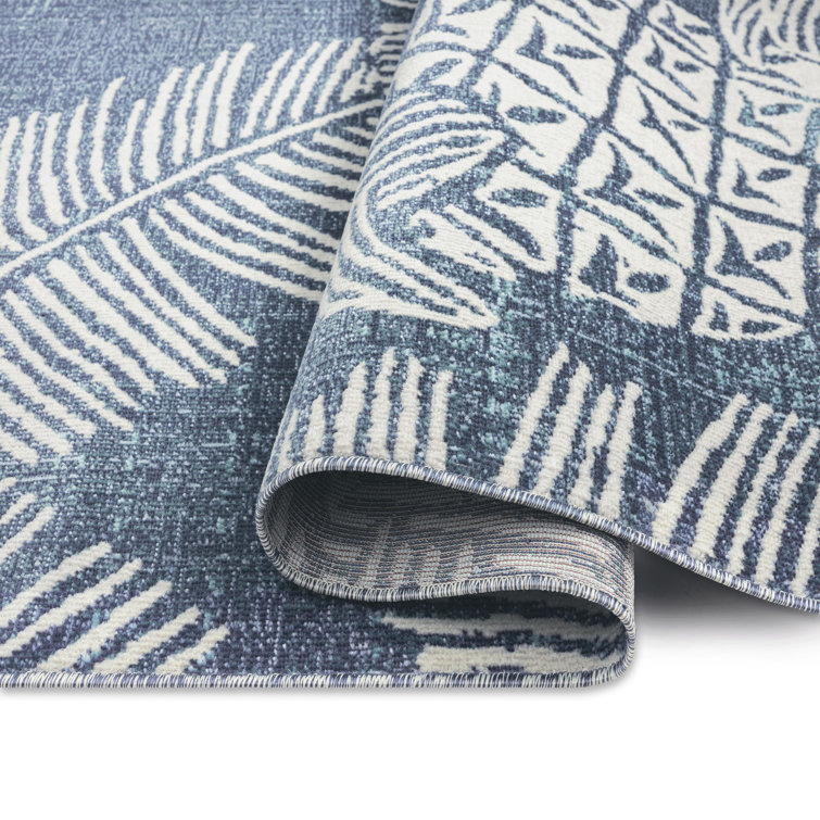 Ivory Pineapple Motif 5' x 7' Reversible Indoor/Outdoor Rug