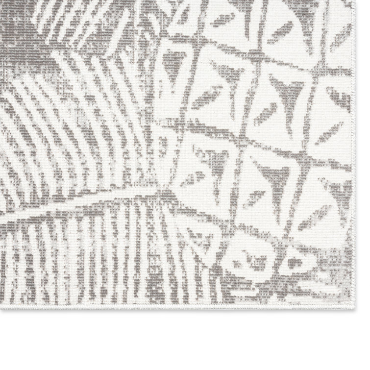 Taupe and Ivory Pineapple 8' x 10' Indoor/Outdoor Rug